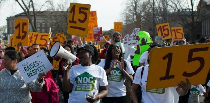 As Workers Win Local Pay Hikes for 2019, Sanders Says ‘We Must Raise Federal Minimum Wage to $15 an Hour’
