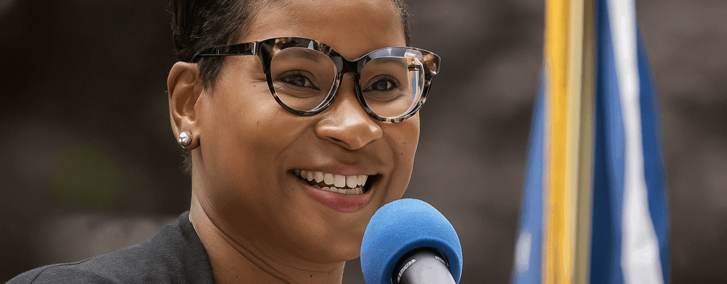 MEET ROXANNE BROWN, THE FIRST AFRICAN AMERICAN AND THE FIRST WOMAN PRESIDENT OF THE UNITED STEELWORKERS