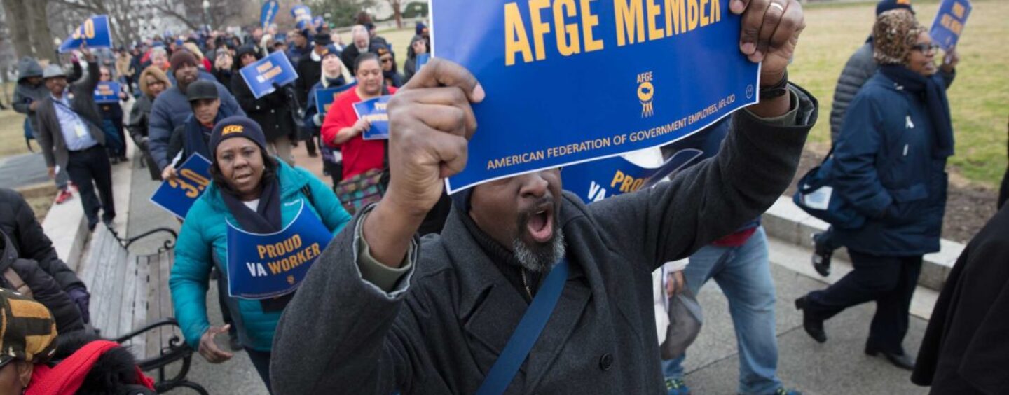 Federal Workers Face Unprecedented Ultimatum as Elon Musk Wields Trump’s Government Efficiency Agenda