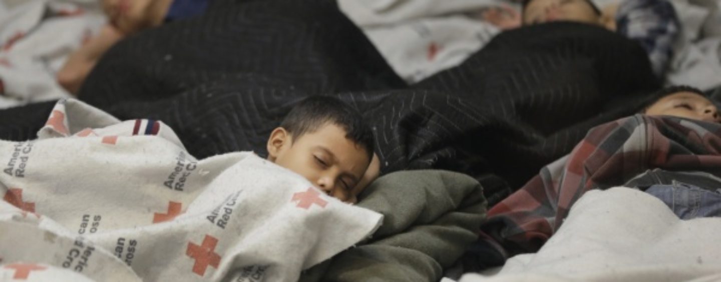 Wilson Leads Letter on Proposed Cuts to Child Migrant Services