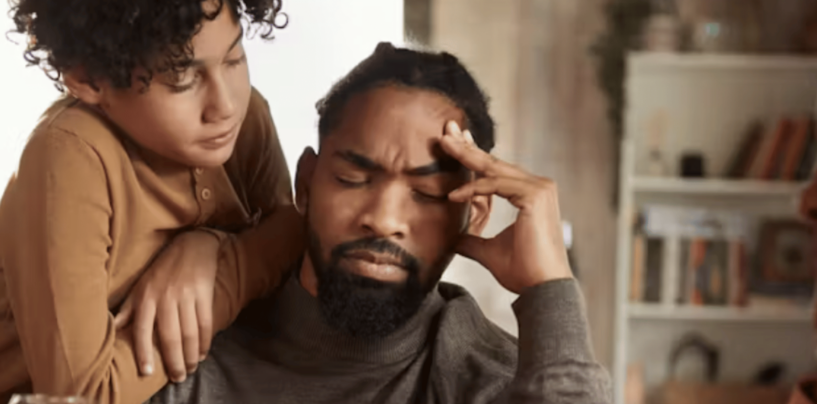 Parents and Caregivers: How to Stop Feeling Like a Grinch and Be More Present With Your Kids This Holiday Season